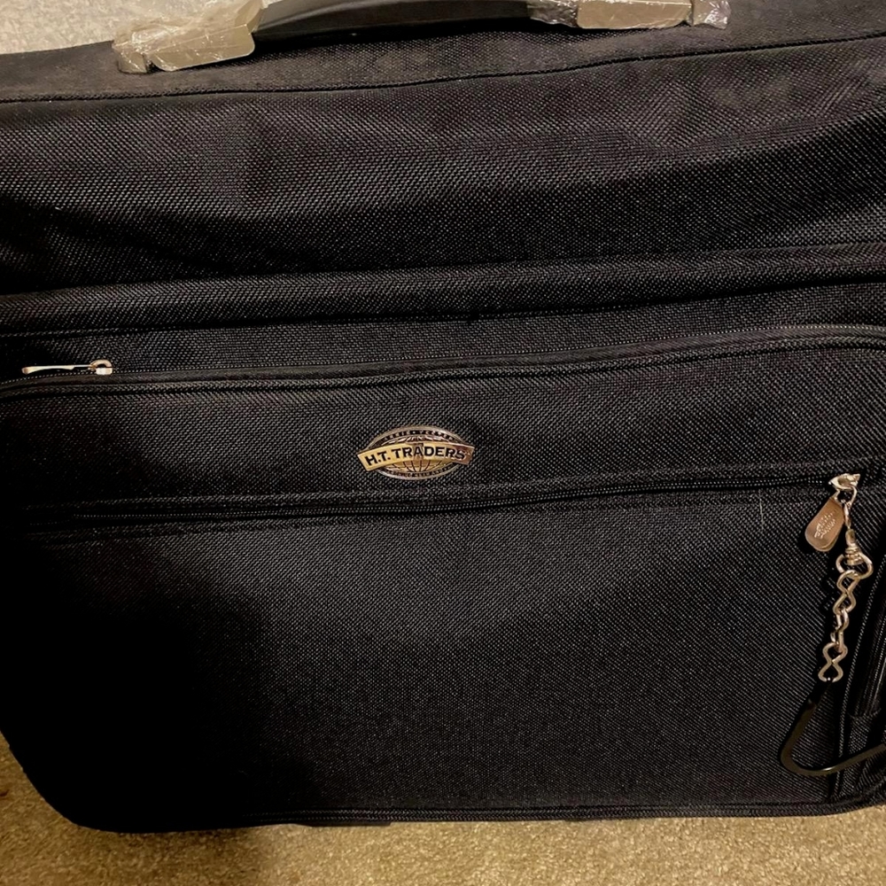 HT 44' rolling garment bag